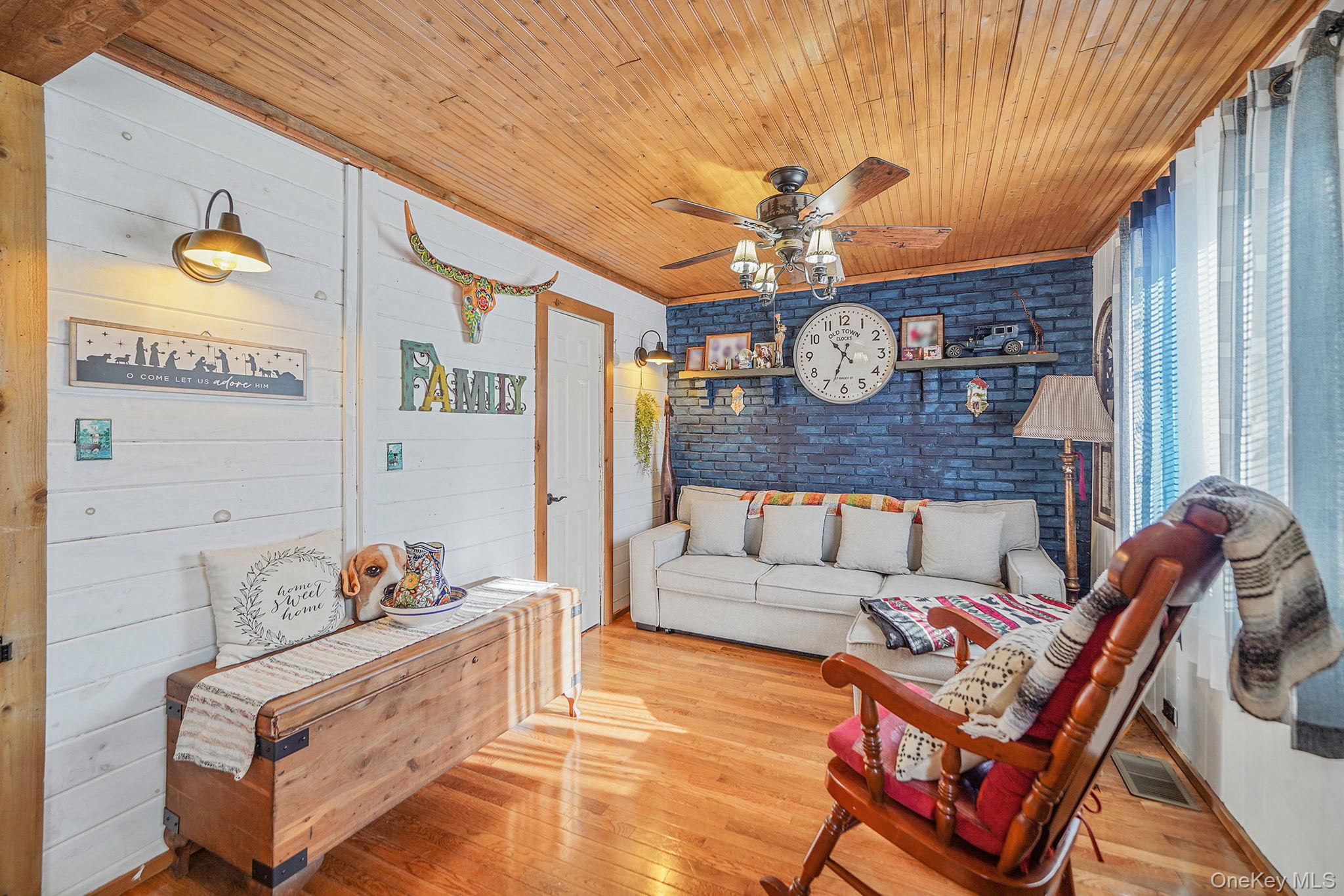 #6 photo, 15 18th Avenue, Bay Shore , NY 11706