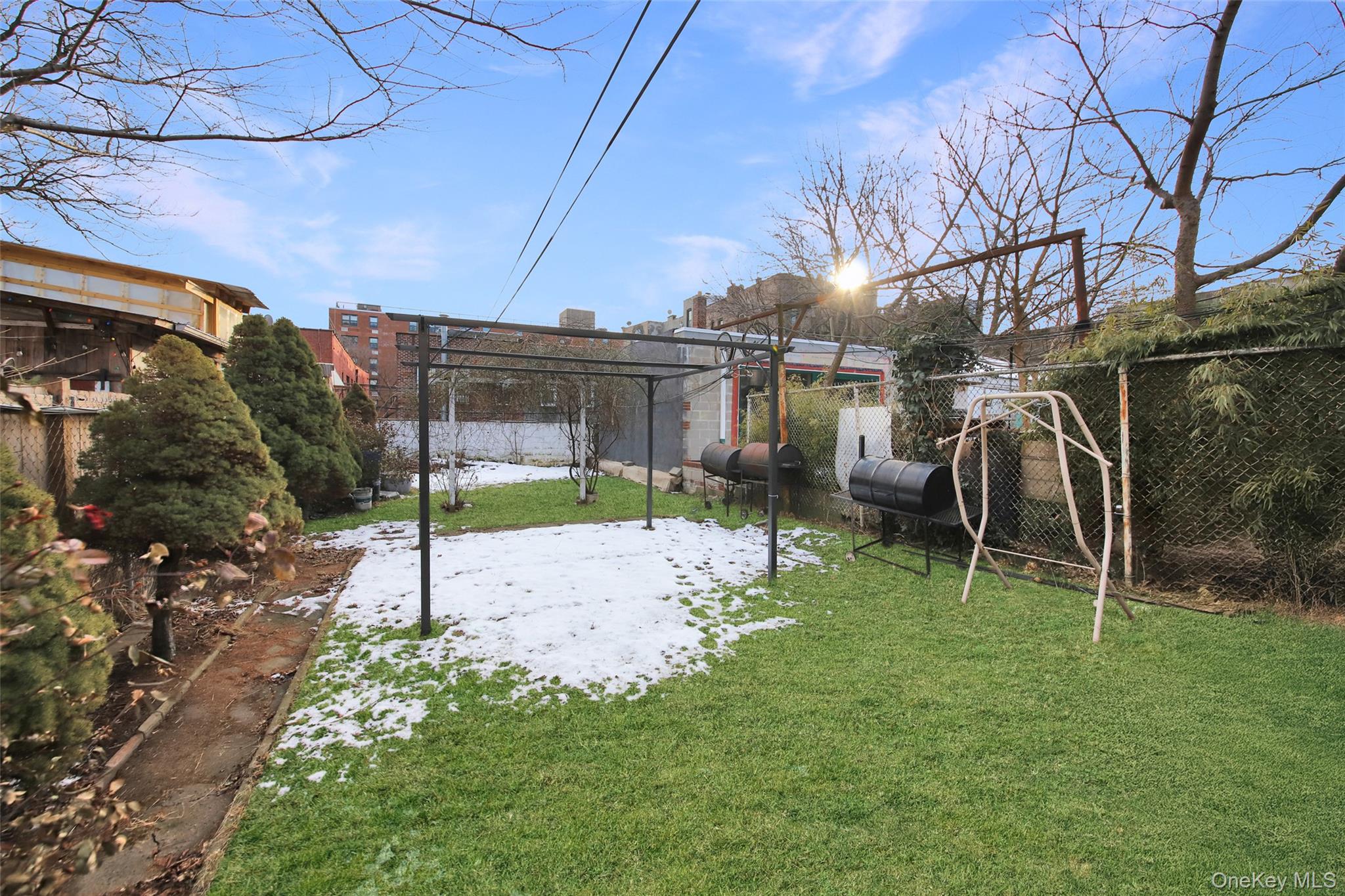 #5 photo, 2058 Bergen Street, Brooklyn , NY 11233