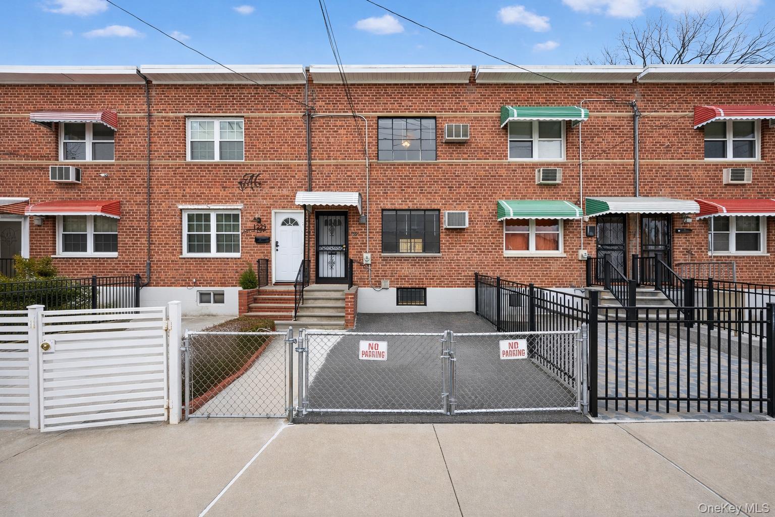 #1 photo, 1231 E 223rd Street, ब्रोंक्स Bronx , NY 10466