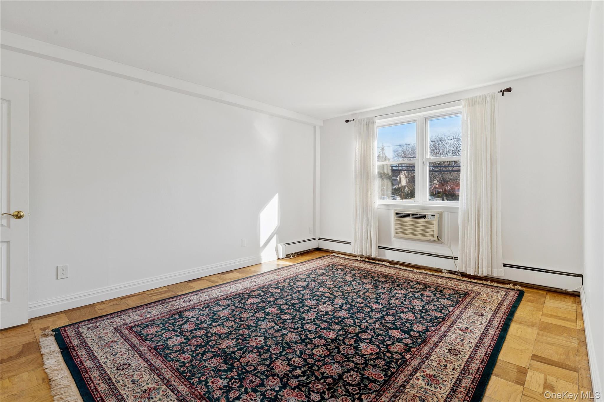 #11 photo, 157 Hempstead Avenue, Lynbrook , NY 11563