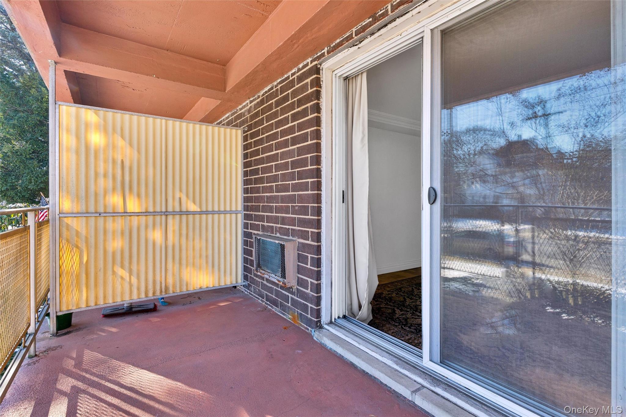 #13 photo, 157 Hempstead Avenue, Lynbrook , NY 11563