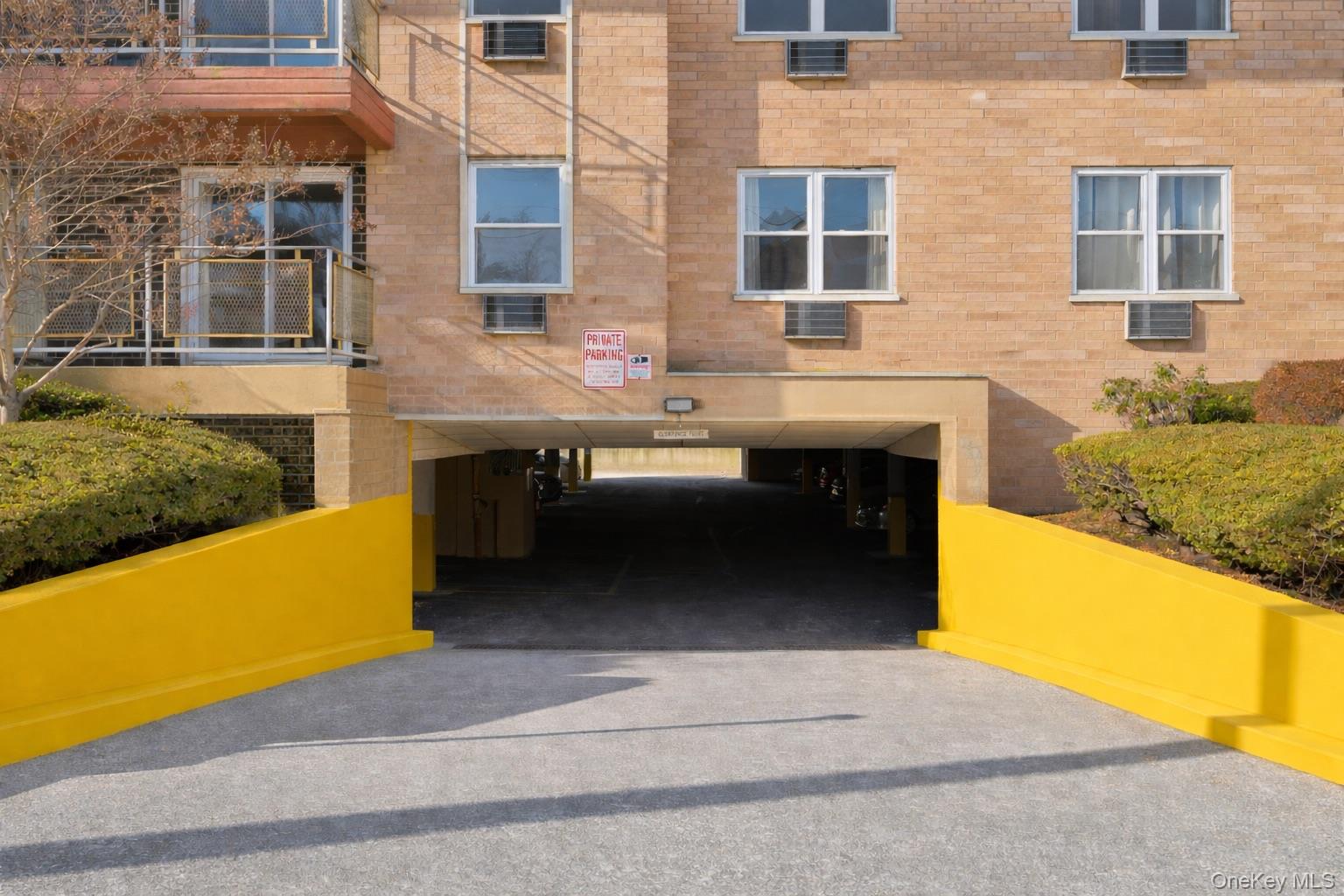 #18 photo, 157 Hempstead Avenue, Lynbrook , NY 11563