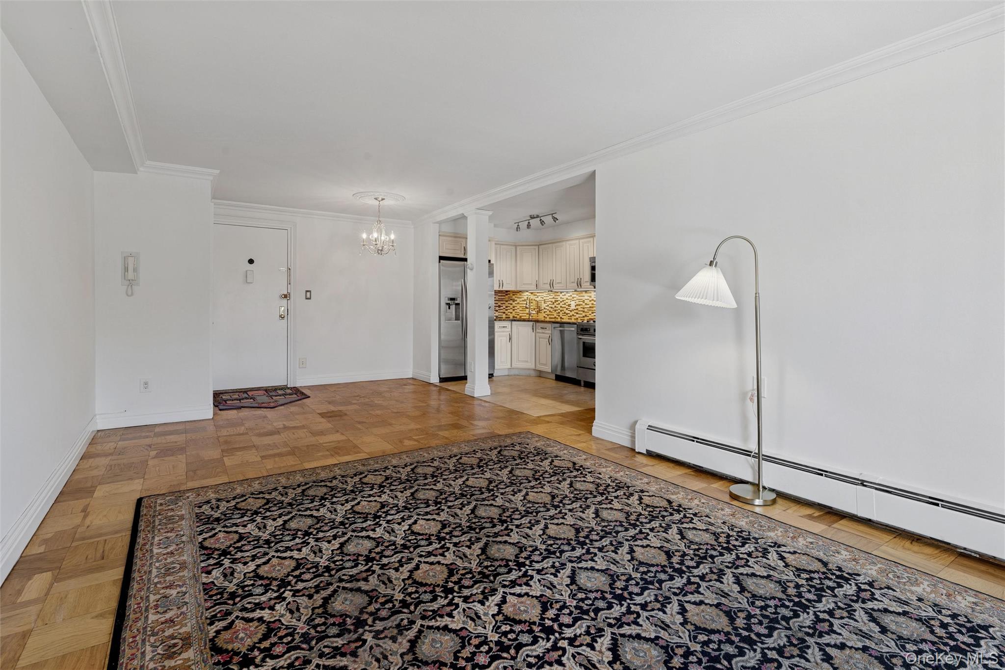 #2 photo, 157 Hempstead Avenue, Lynbrook , NY 11563