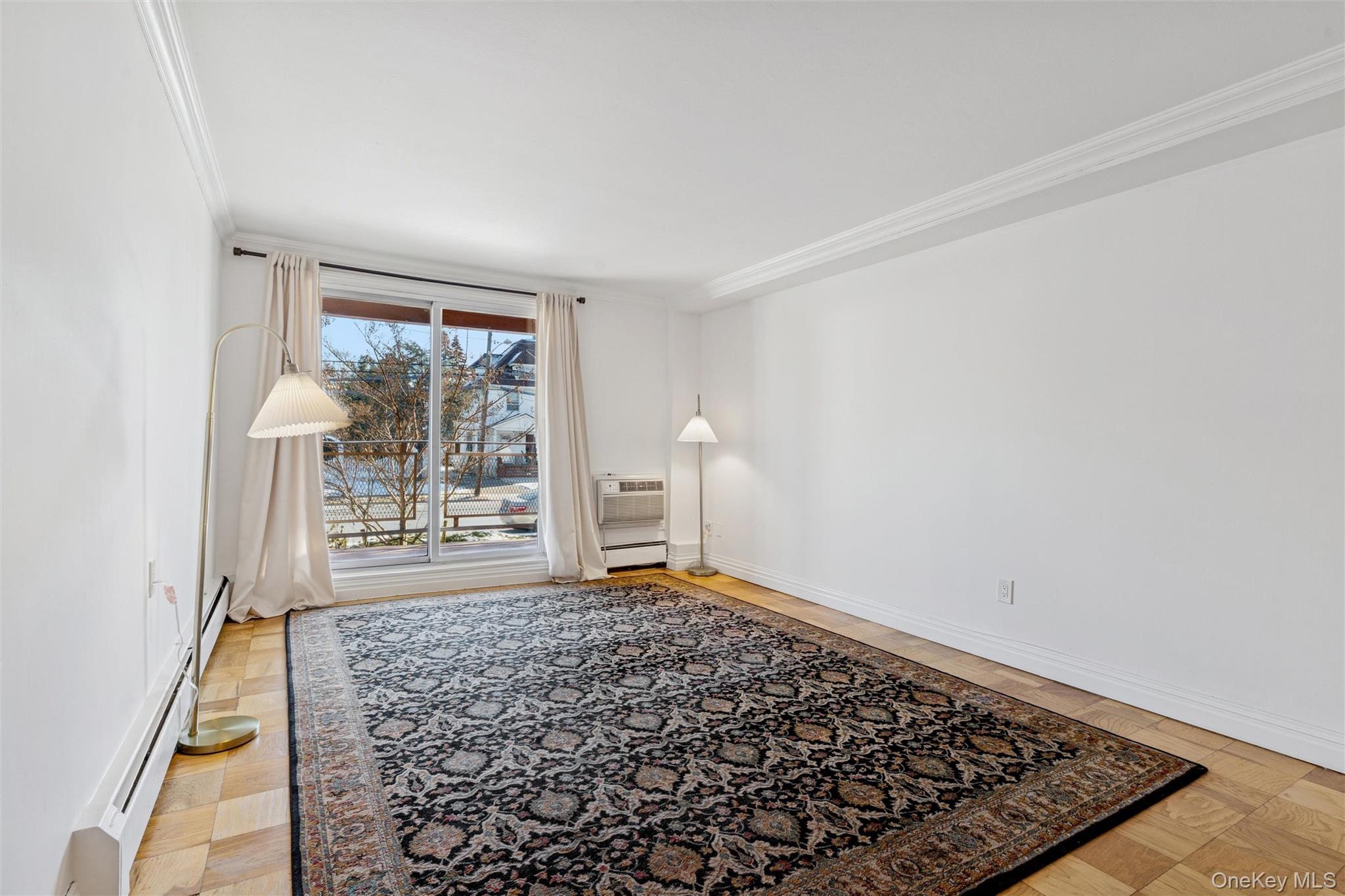 #4 photo, 157 Hempstead Avenue, Lynbrook , NY 11563