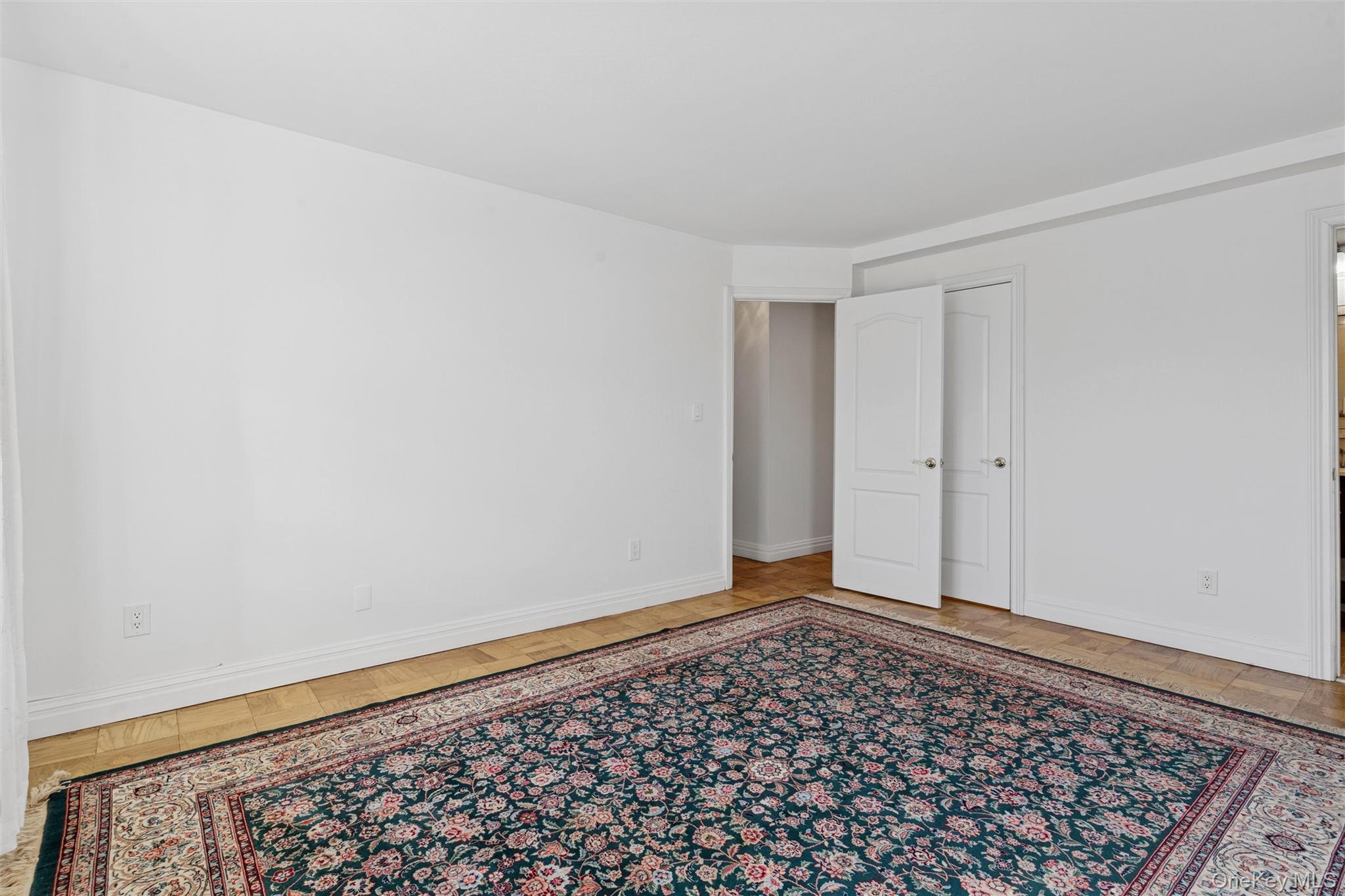 #6 photo, 157 Hempstead Avenue, Lynbrook , NY 11563