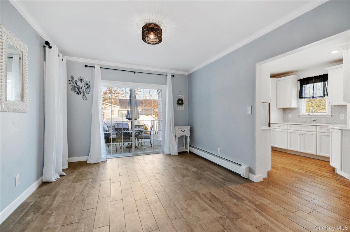 #8 photo, 69 Hawthorne Street, नासाउ काउंटी Massapequa , NY 11758