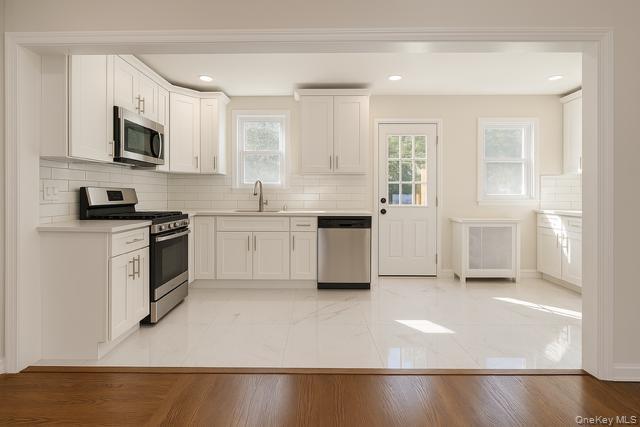 #7 photo, 29 Avon Road, Hewlett , NY 11557