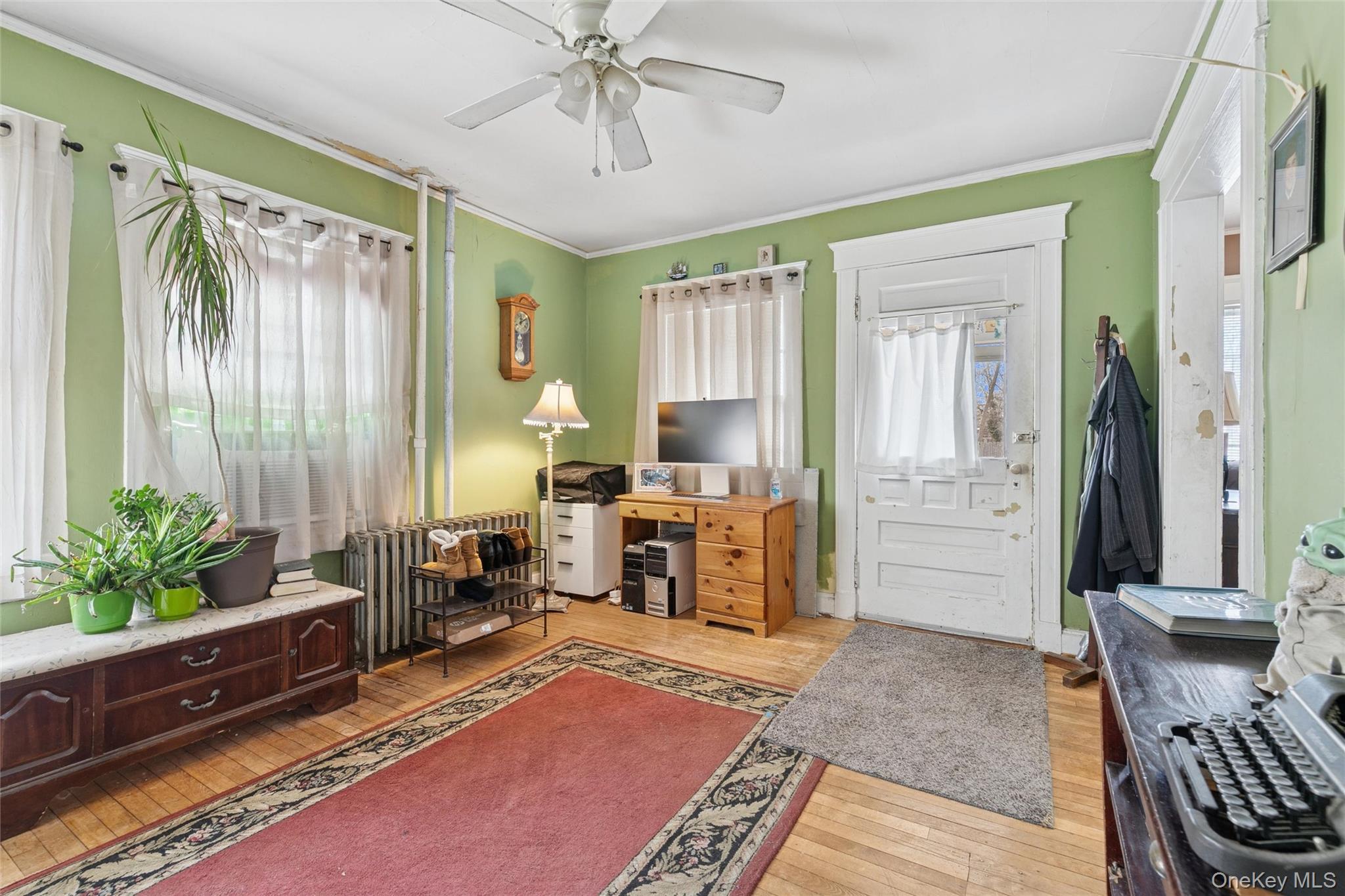 #3 photo, 73 Redmond Avenue, Bay Shore , NY 11706