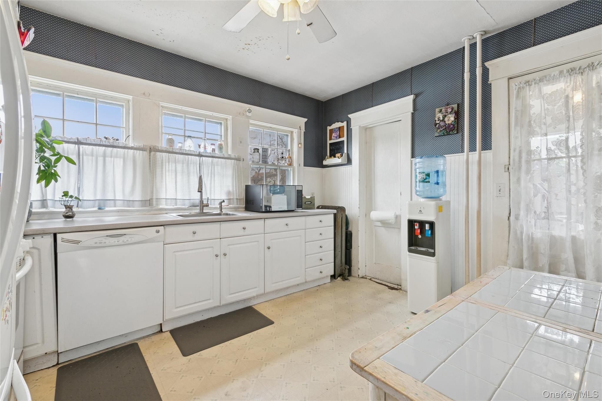 #6 photo, 73 Redmond Avenue, Bay Shore , NY 11706