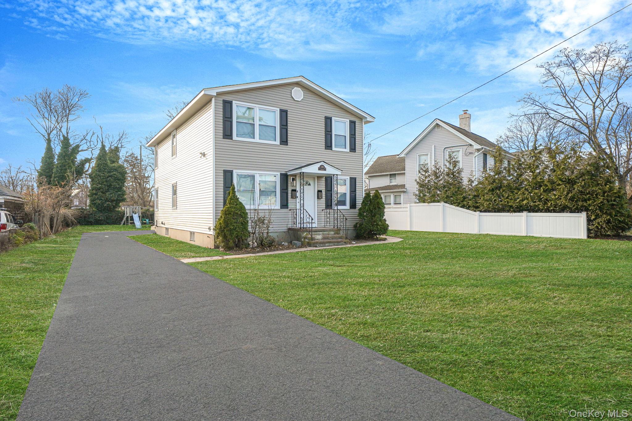 #1 photo, 130 5th Avenue, Bay Shore , NY 11706