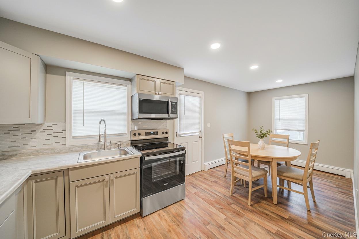 #3 photo, 130 5th Avenue, Bay Shore , NY 11706