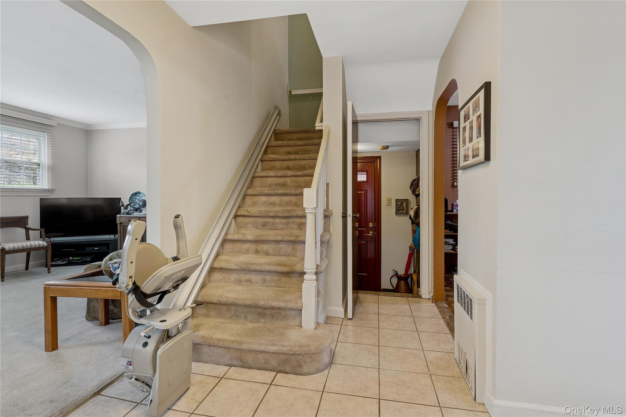 #13 photo, 166-07 Union Turnpike, Fresh Meadows , NY 11366