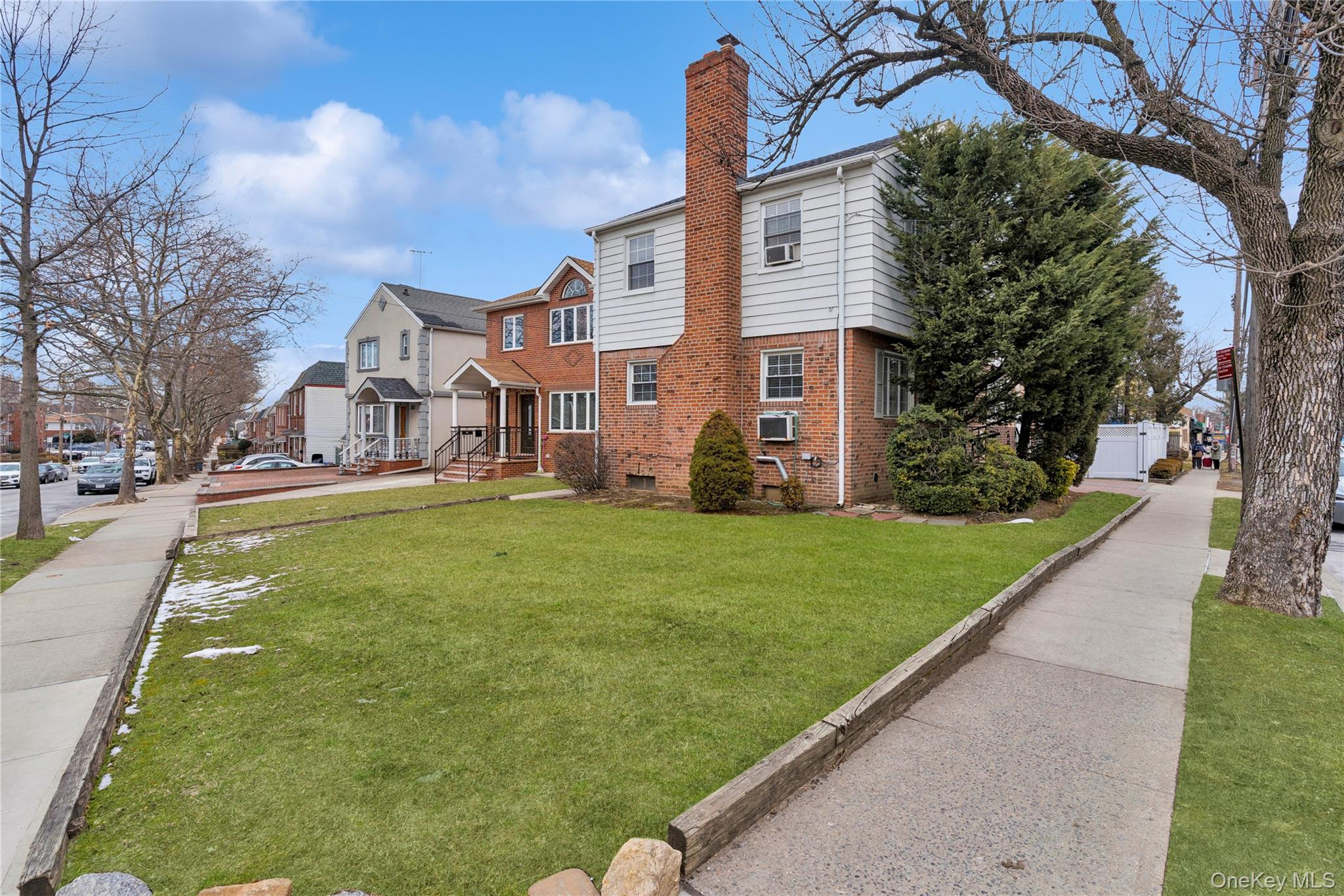 #4 photo, 166-07 Union Turnpike, Fresh Meadows , NY 11366