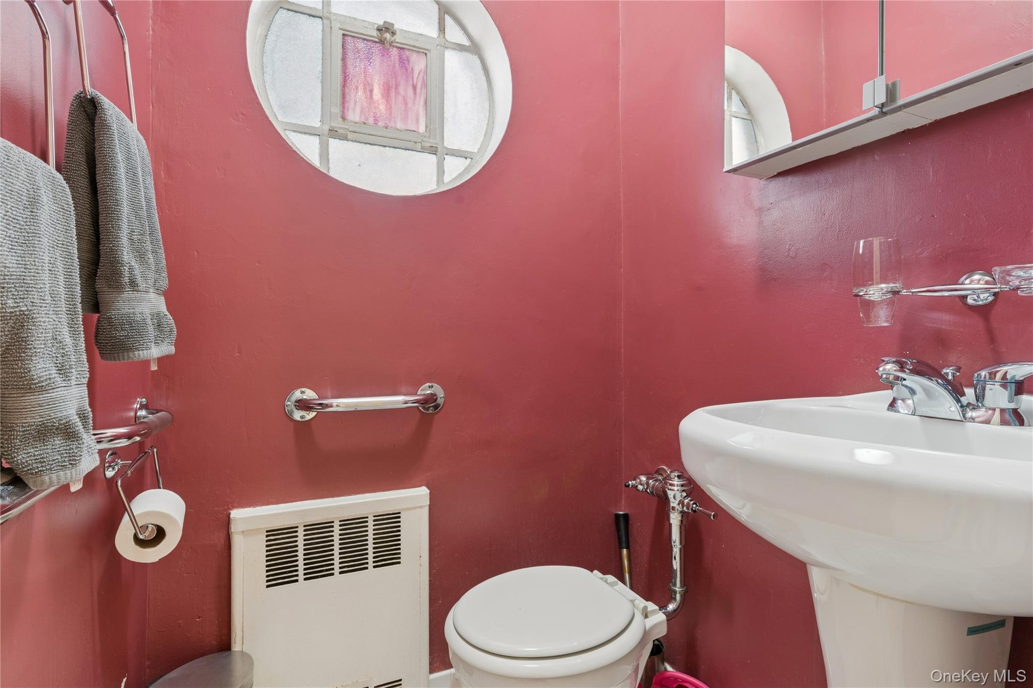 #9 photo, 166-07 Union Turnpike, Fresh Meadows , NY 11366