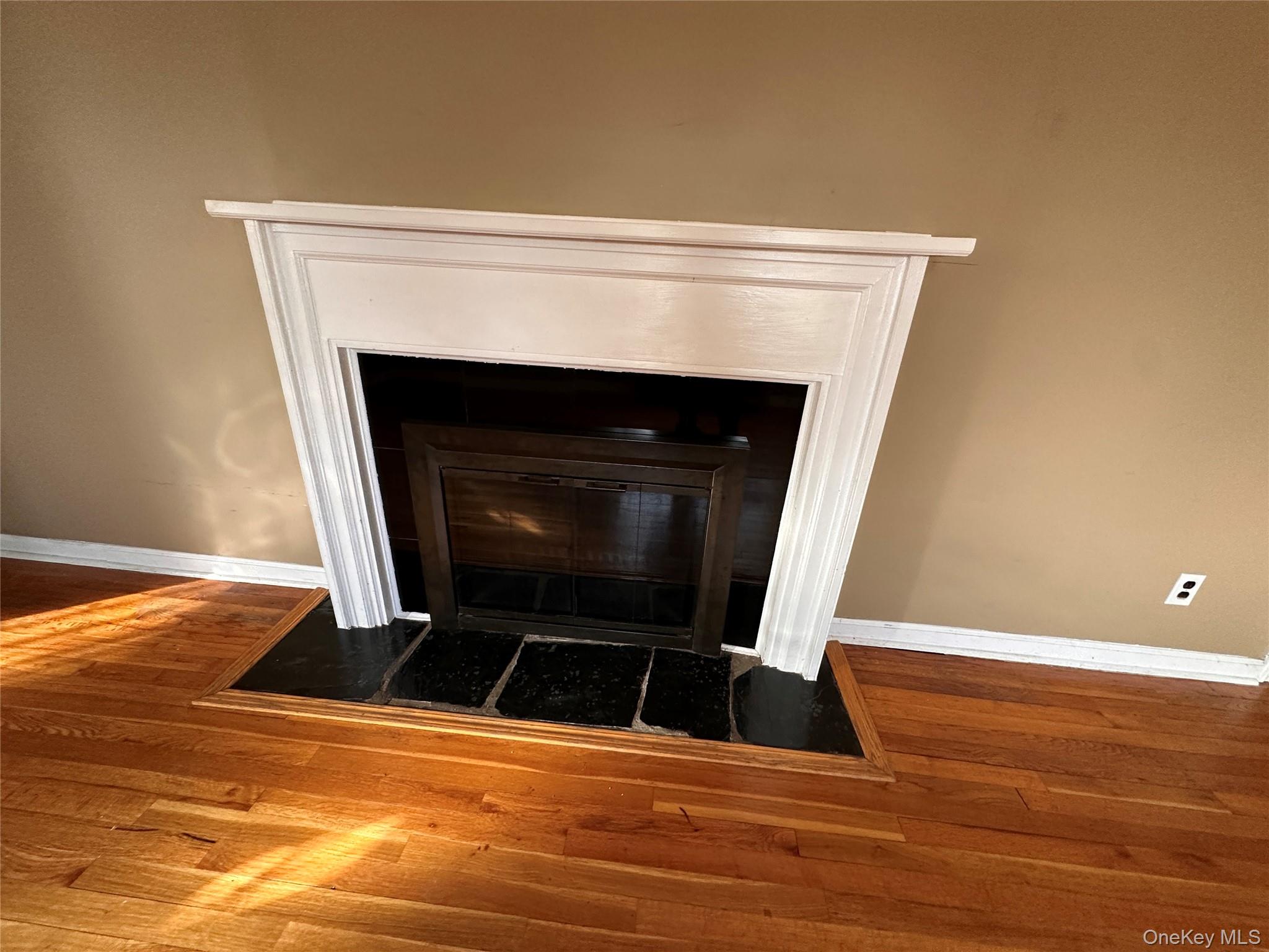 #11 photo, 91 7th Street, Hicksville , NY 11801