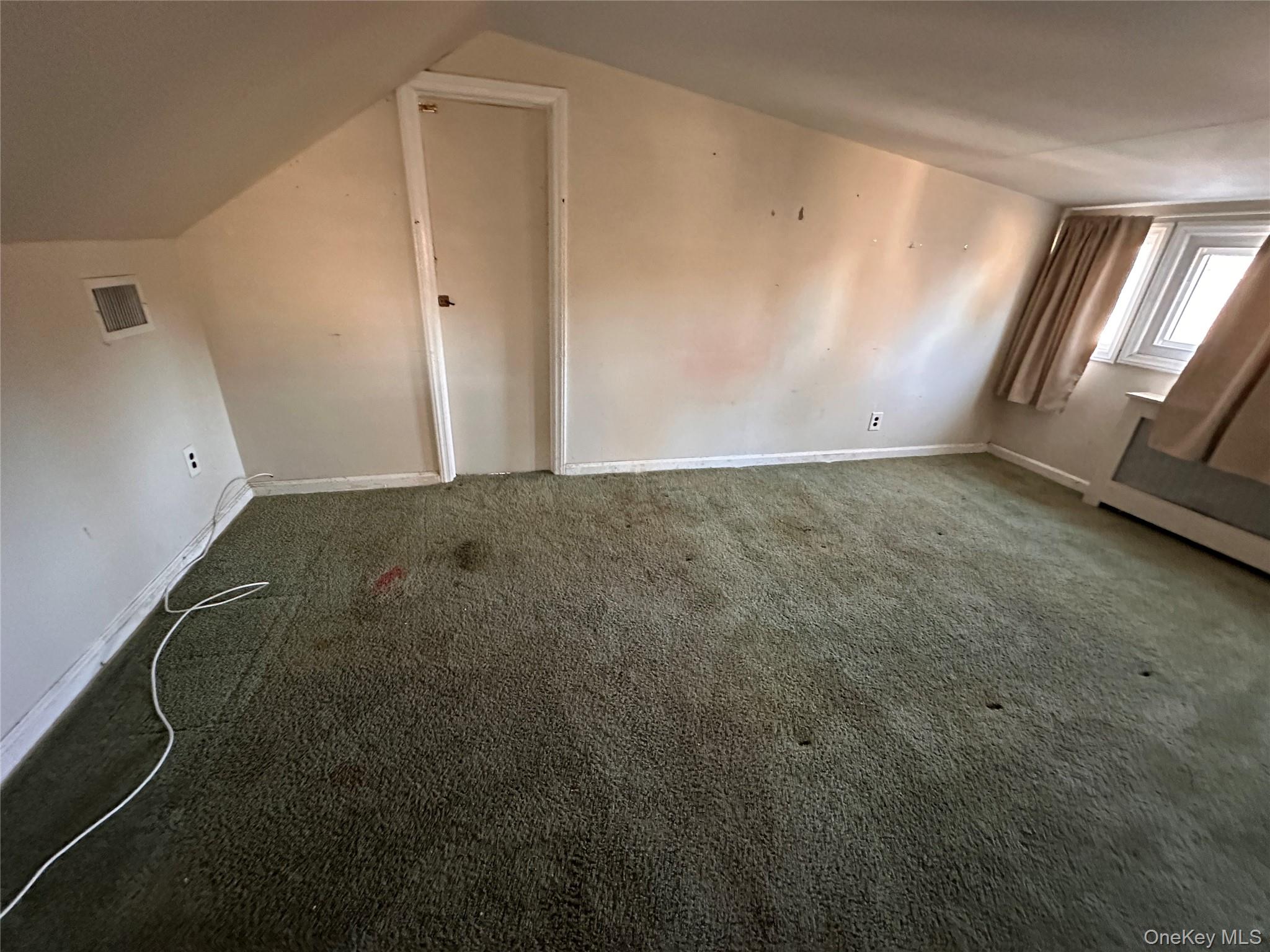 #14 photo, 91 7th Street, Hicksville , NY 11801