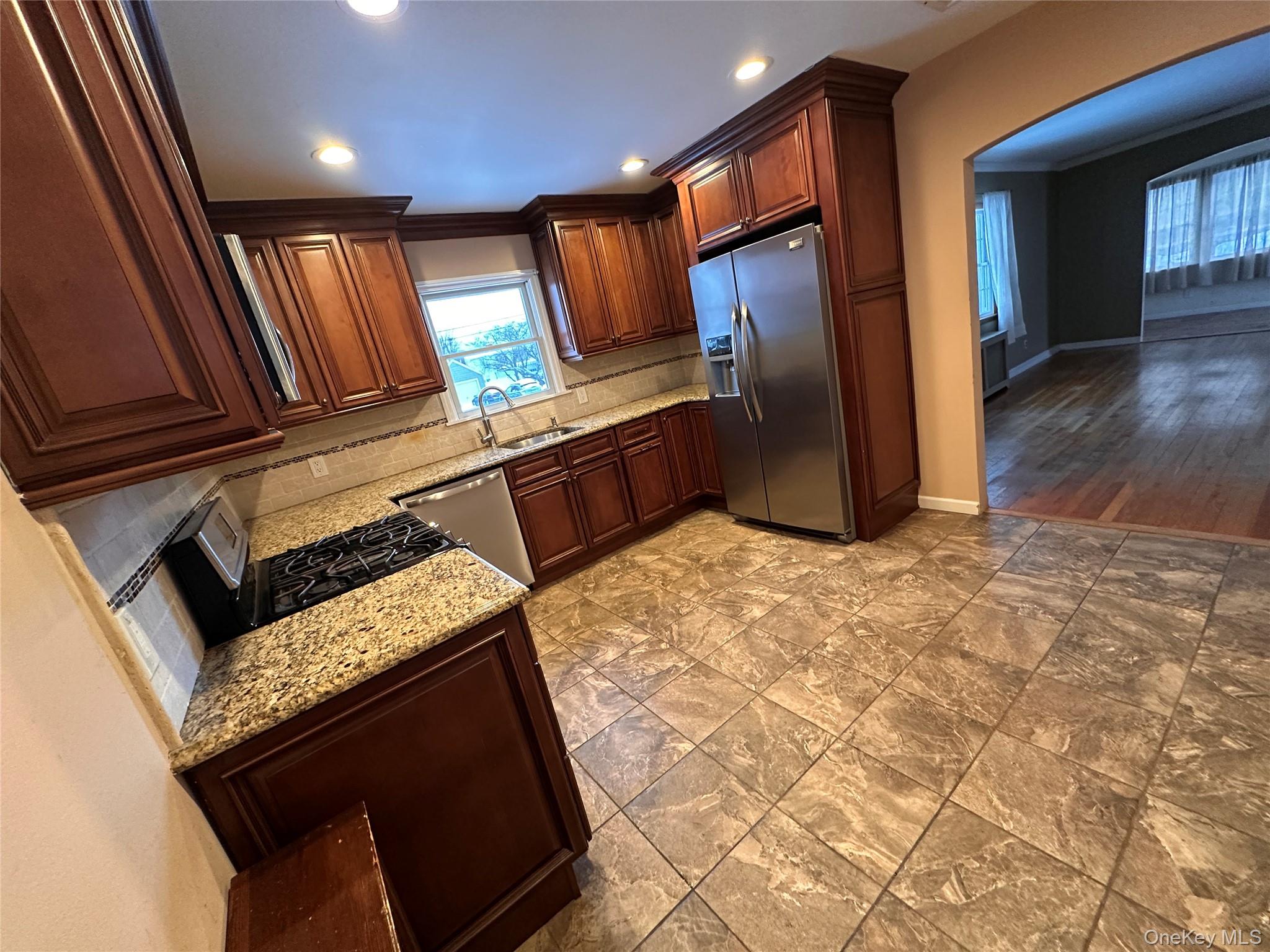 #2 photo, 91 7th Street, Hicksville , NY 11801