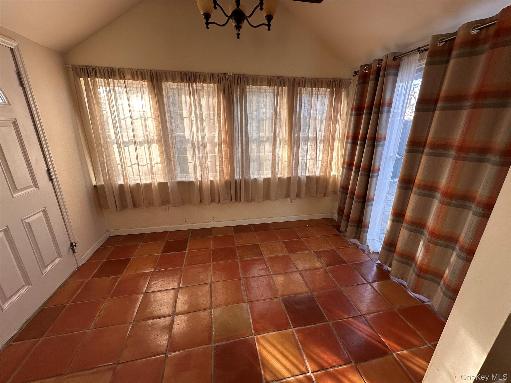 #6 photo, 91 7th Street, Hicksville , NY 11801