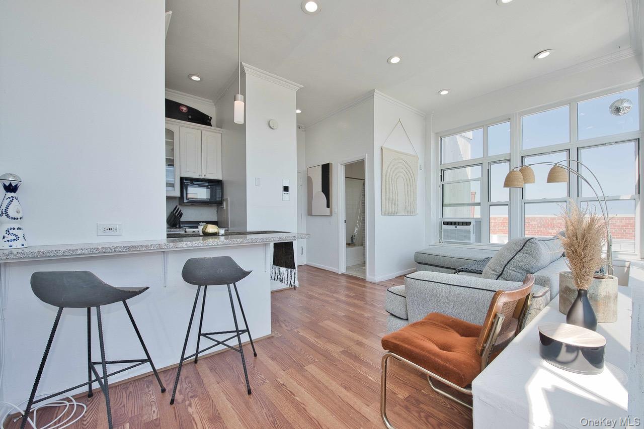 #10 photo, 855 Broadway, Long Beach , NY 11561