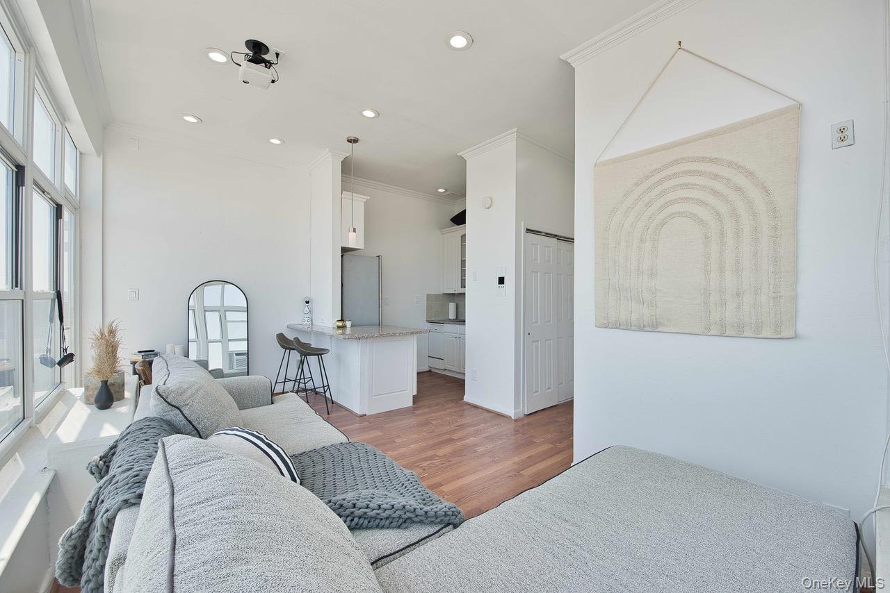 #15 photo, 855 Broadway, Long Beach , NY 11561