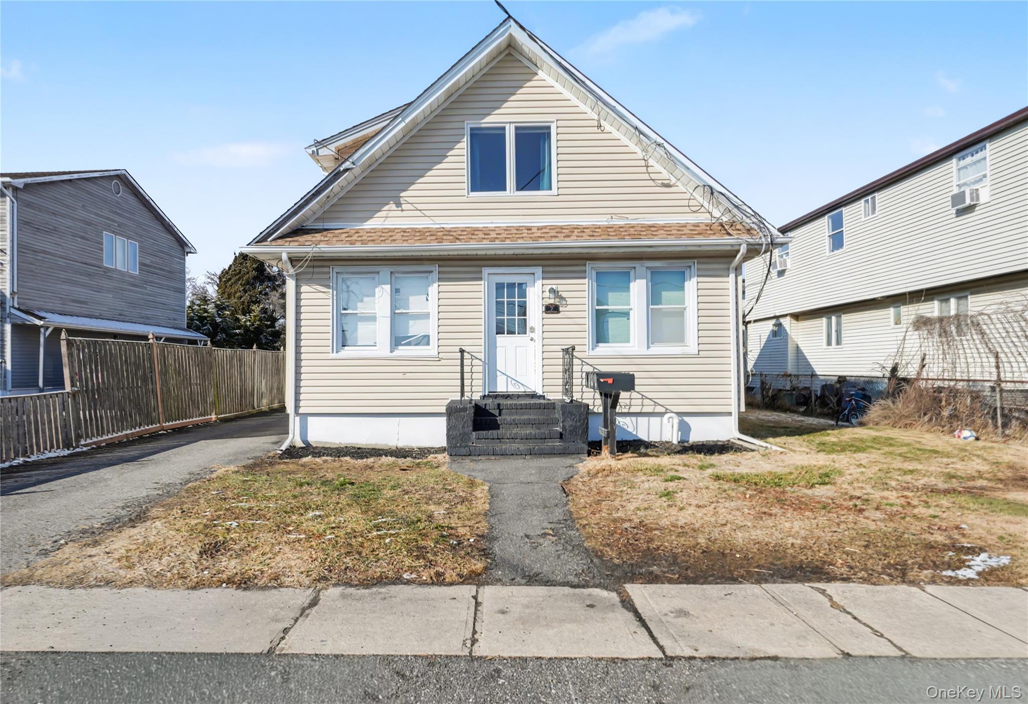 #1 photo, 7 S Atlantic Street, Bay Shore , NY 11706