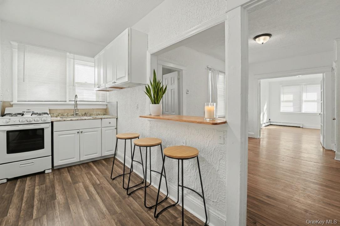 #3 photo, 7 S Atlantic Street, Bay Shore , NY 11706