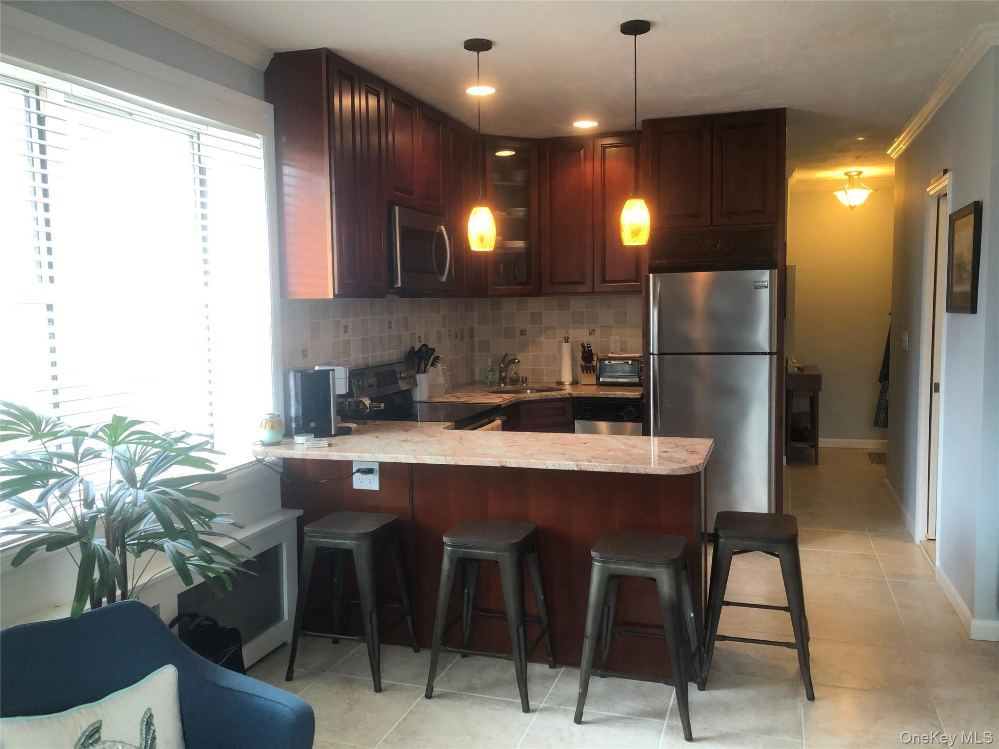 #6 photo, 855 E Broadway, Long Beach , NY 11561