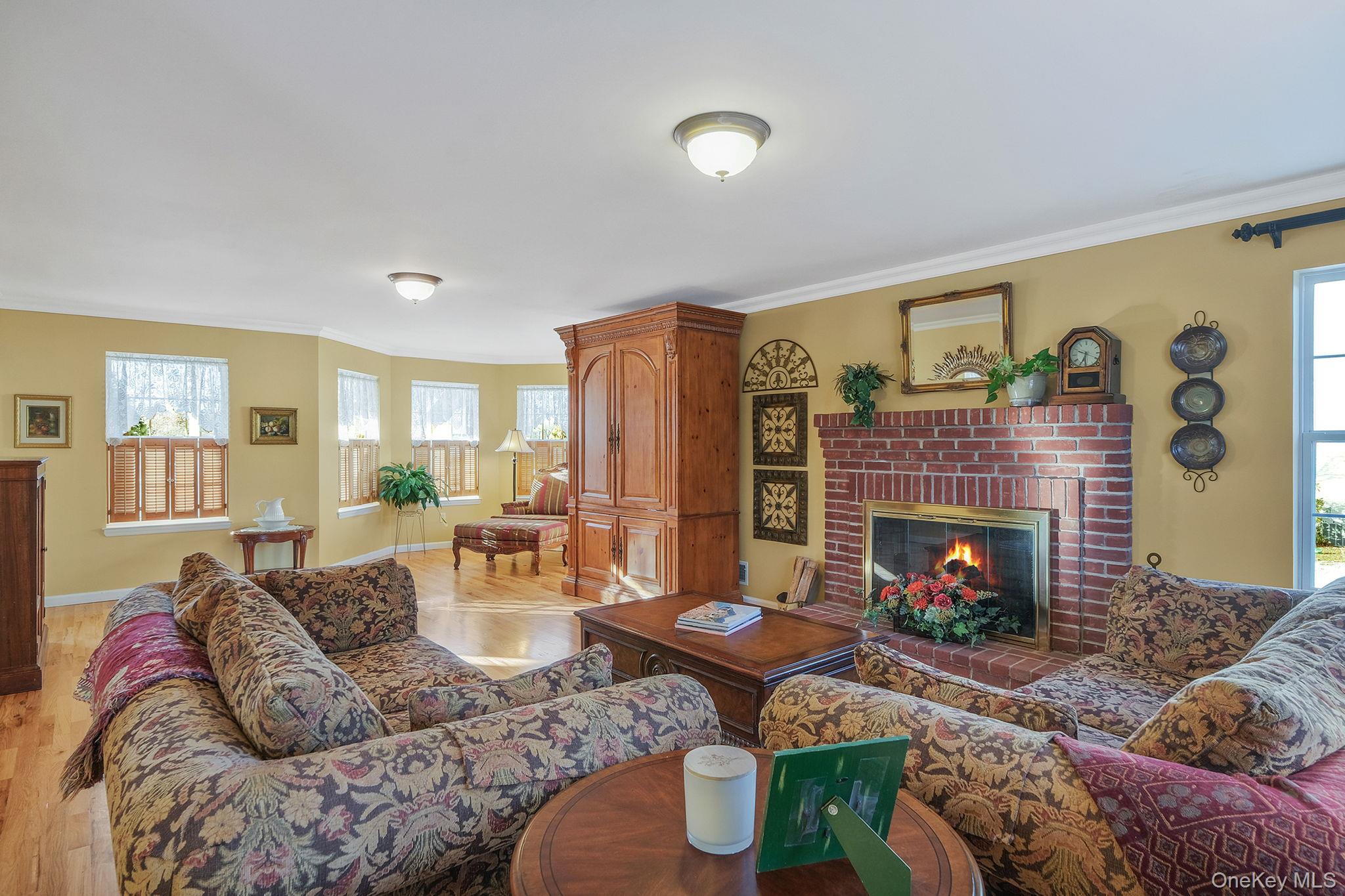 #12 photo, 5 Old Neck Court, Manorville , NY 11949