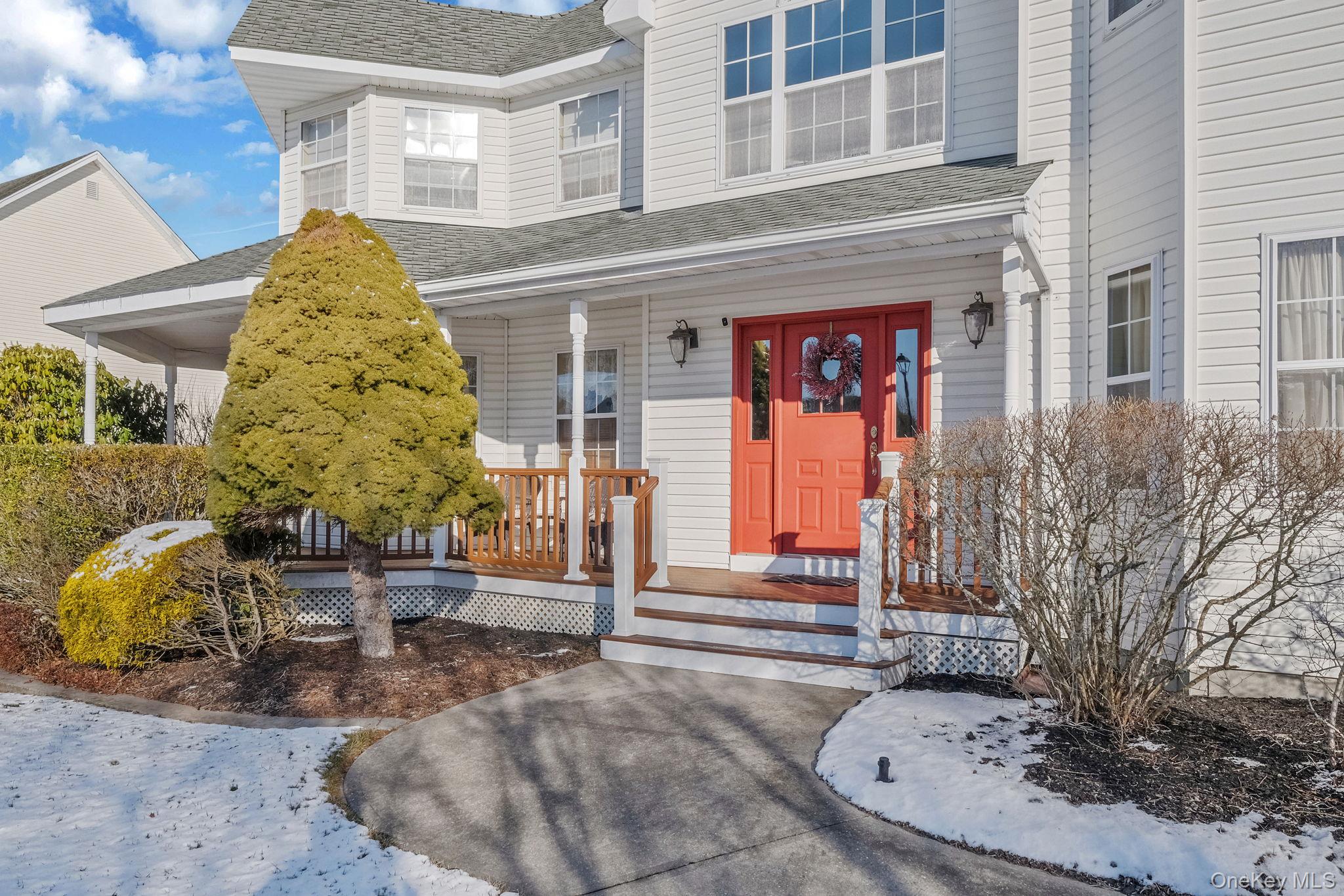 #2 photo, 5 Old Neck Court, Manorville , NY 11949