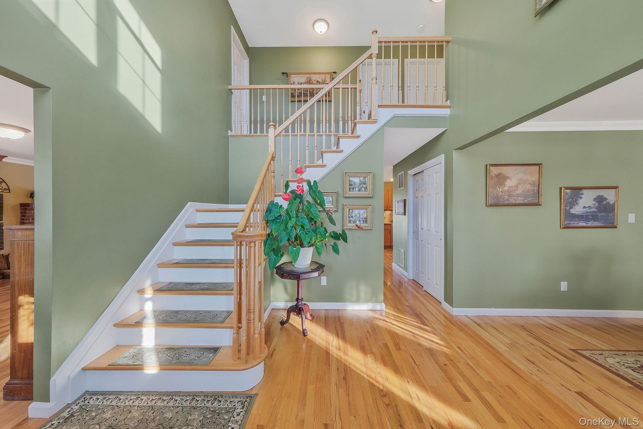 #5 photo, 5 Old Neck Court, Manorville , NY 11949