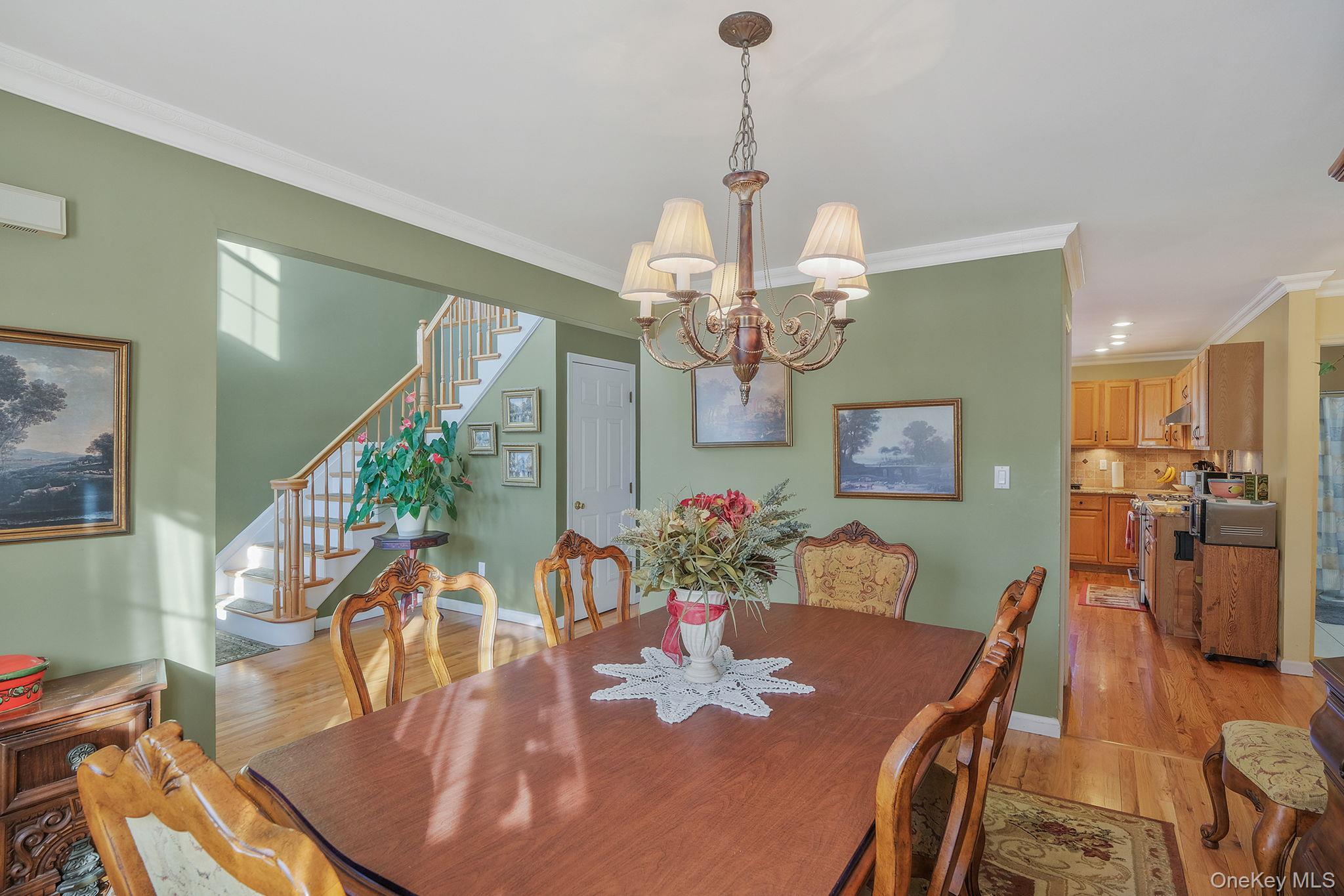 #7 photo, 5 Old Neck Court, Manorville , NY 11949