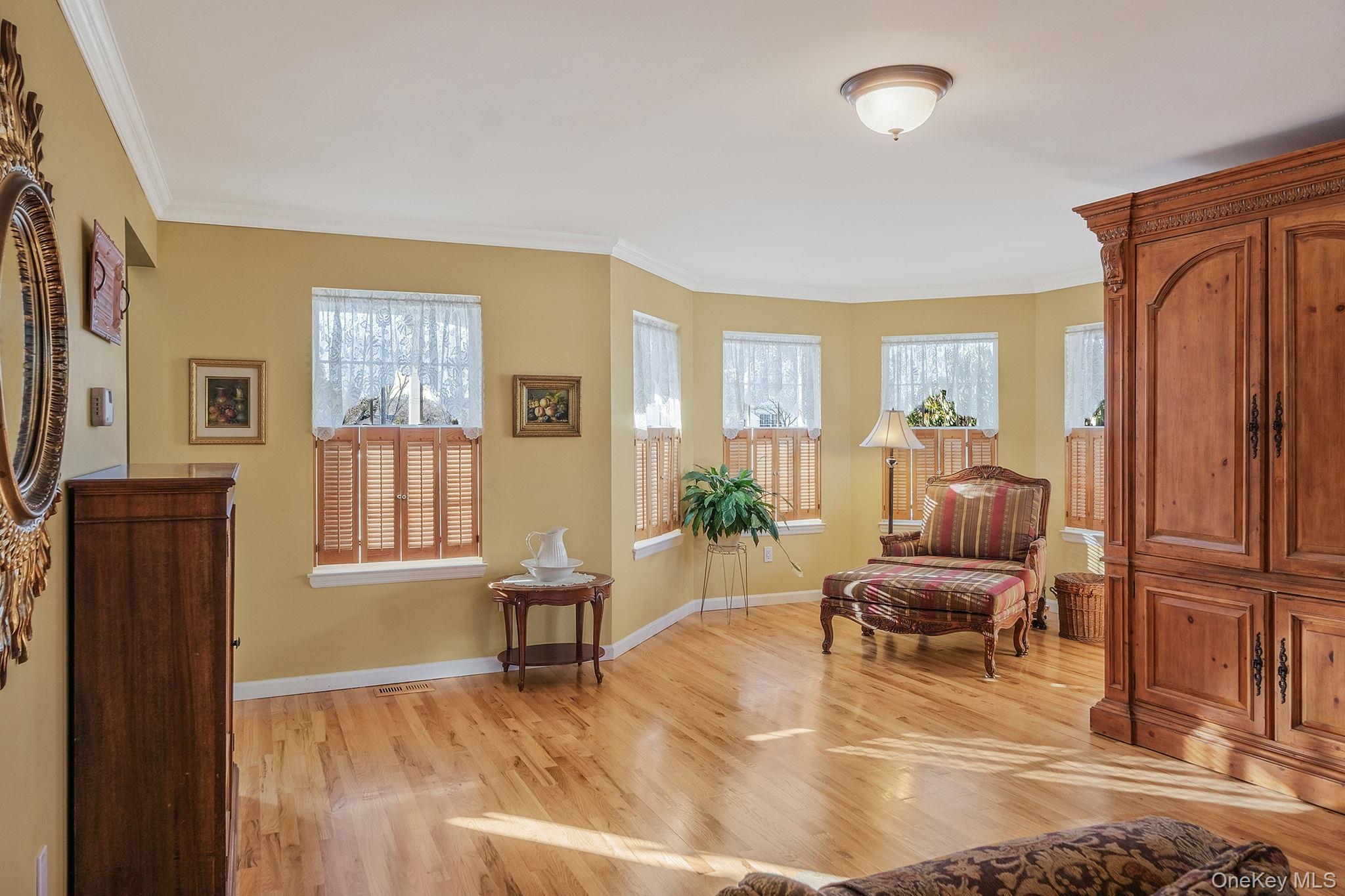 #9 photo, 5 Old Neck Court, Manorville , NY 11949