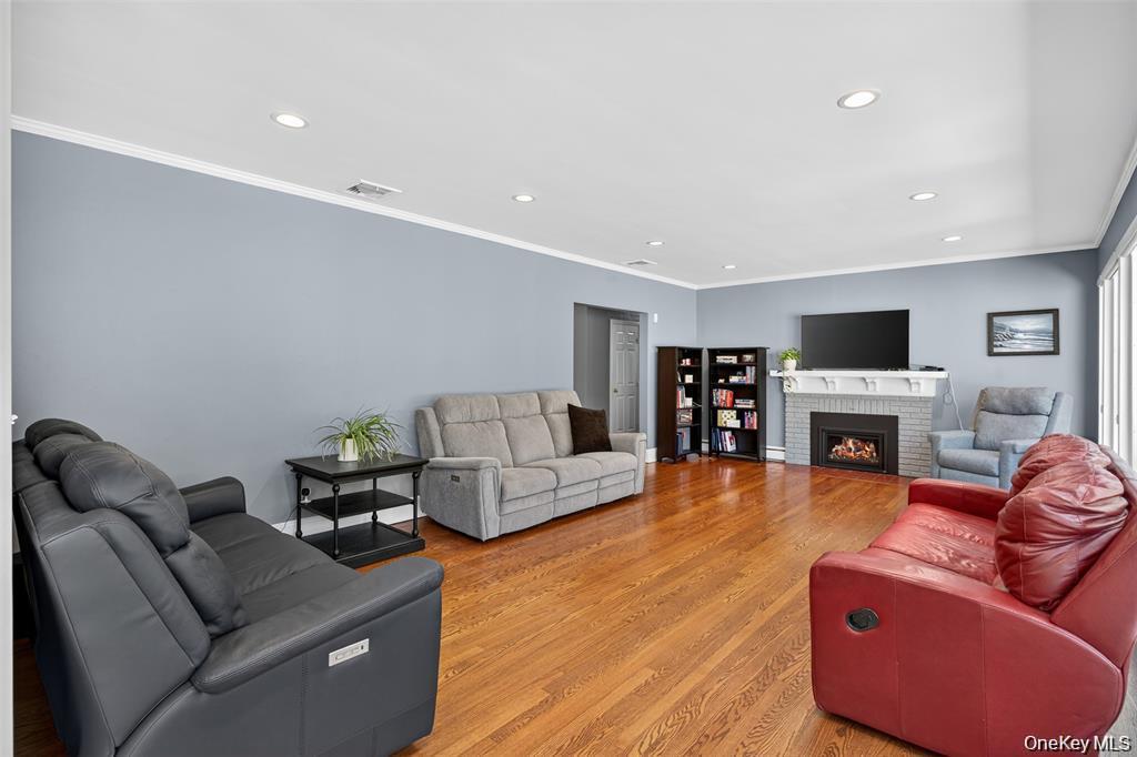 #4 photo, 73 Balmville Road, Newburgh , NY 12550