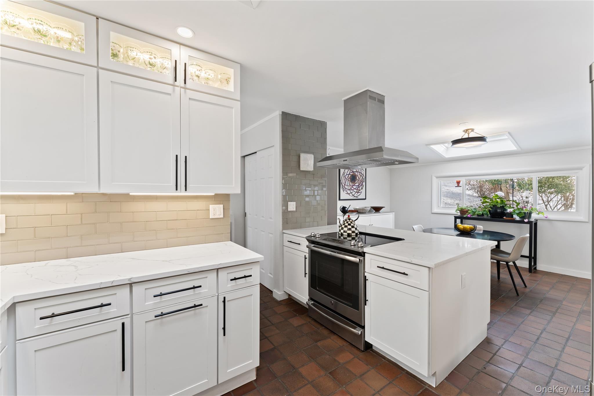 #11 photo, 473 Winding Road, Ardsley , NY 10502