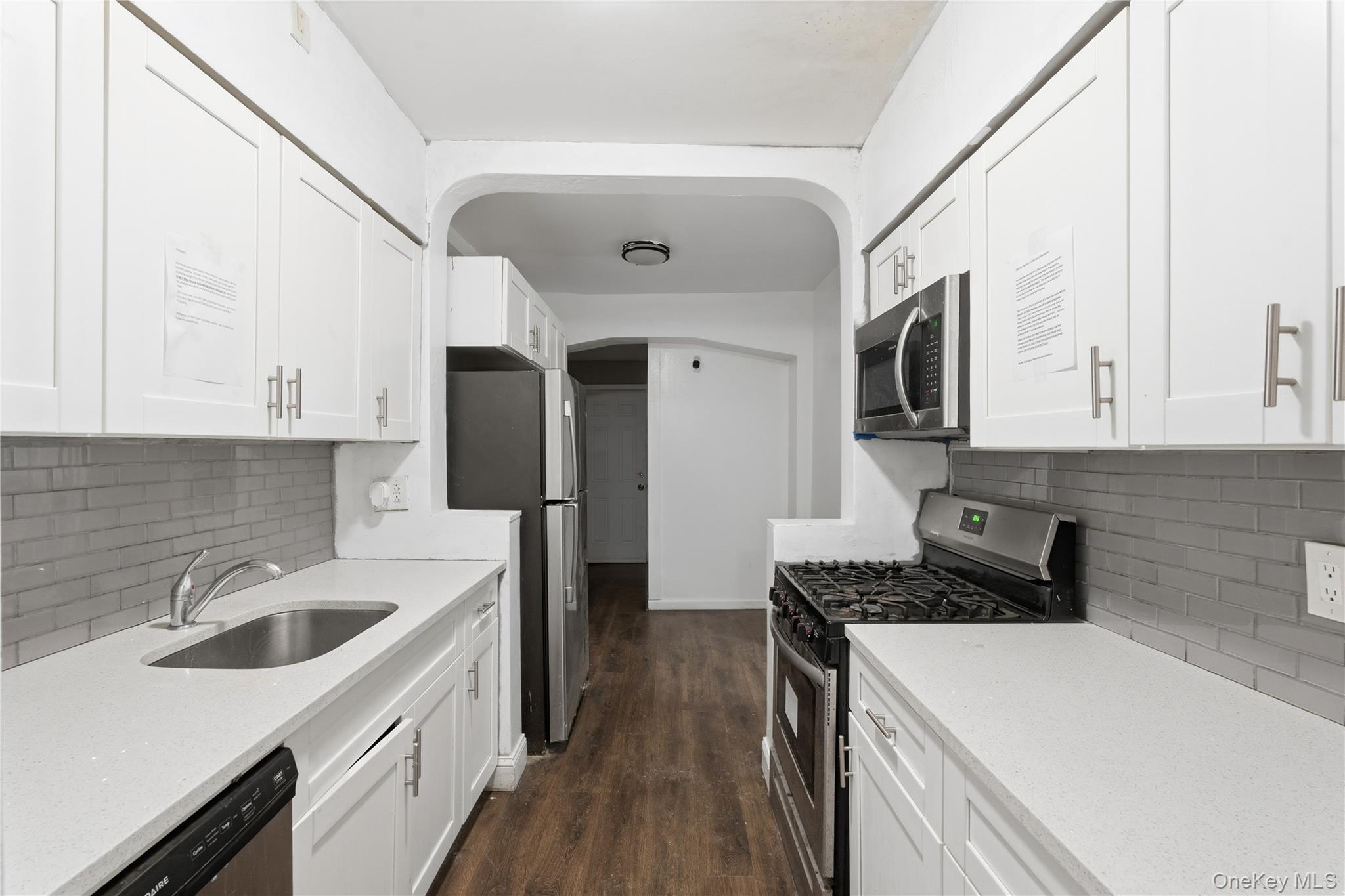 #17 photo, 1042 E 233rd Street, 布朗士 Bronx , NY 10466