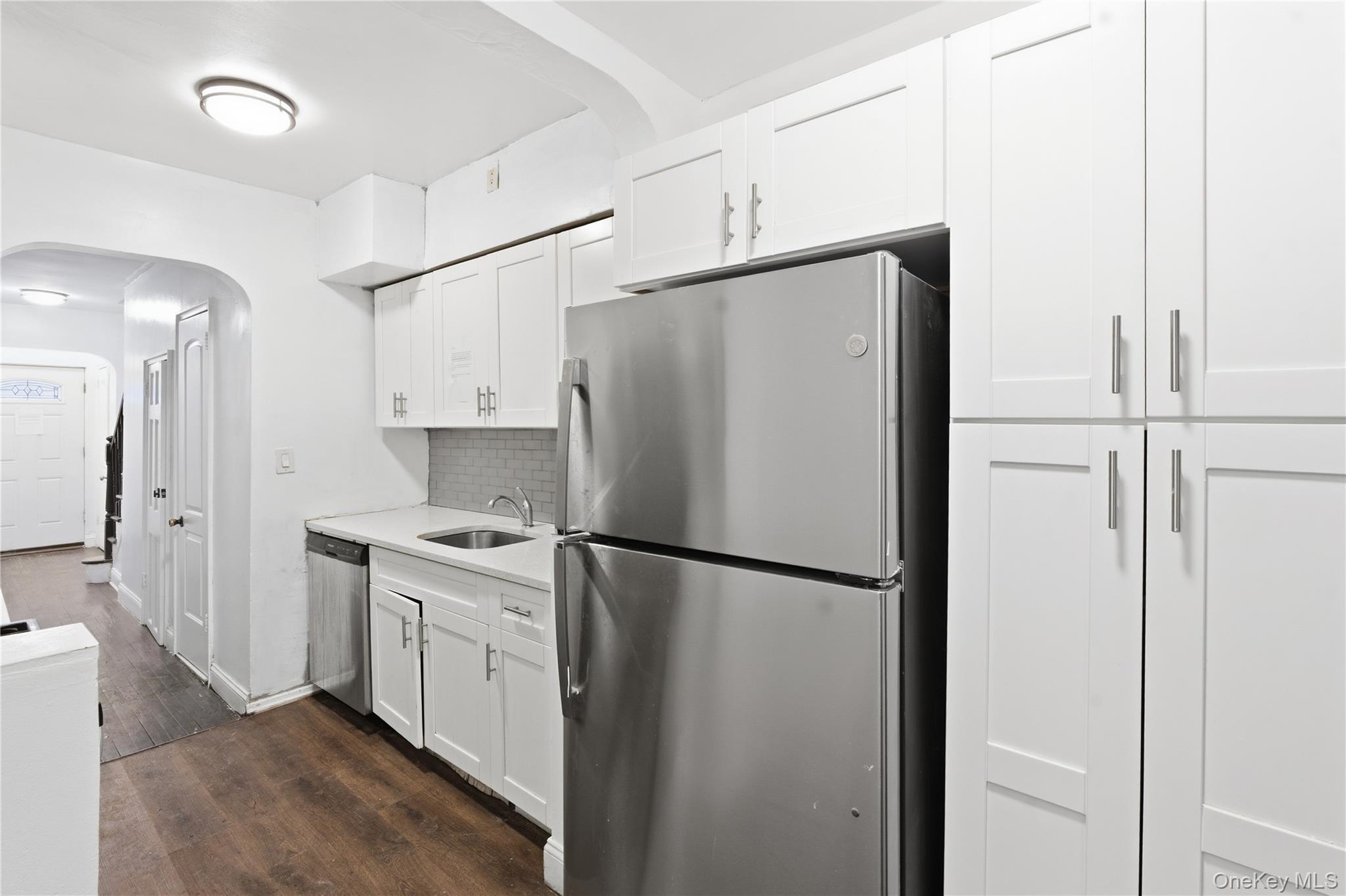 #18 photo, 1042 E 233rd Street, 布朗士 Bronx , NY 10466