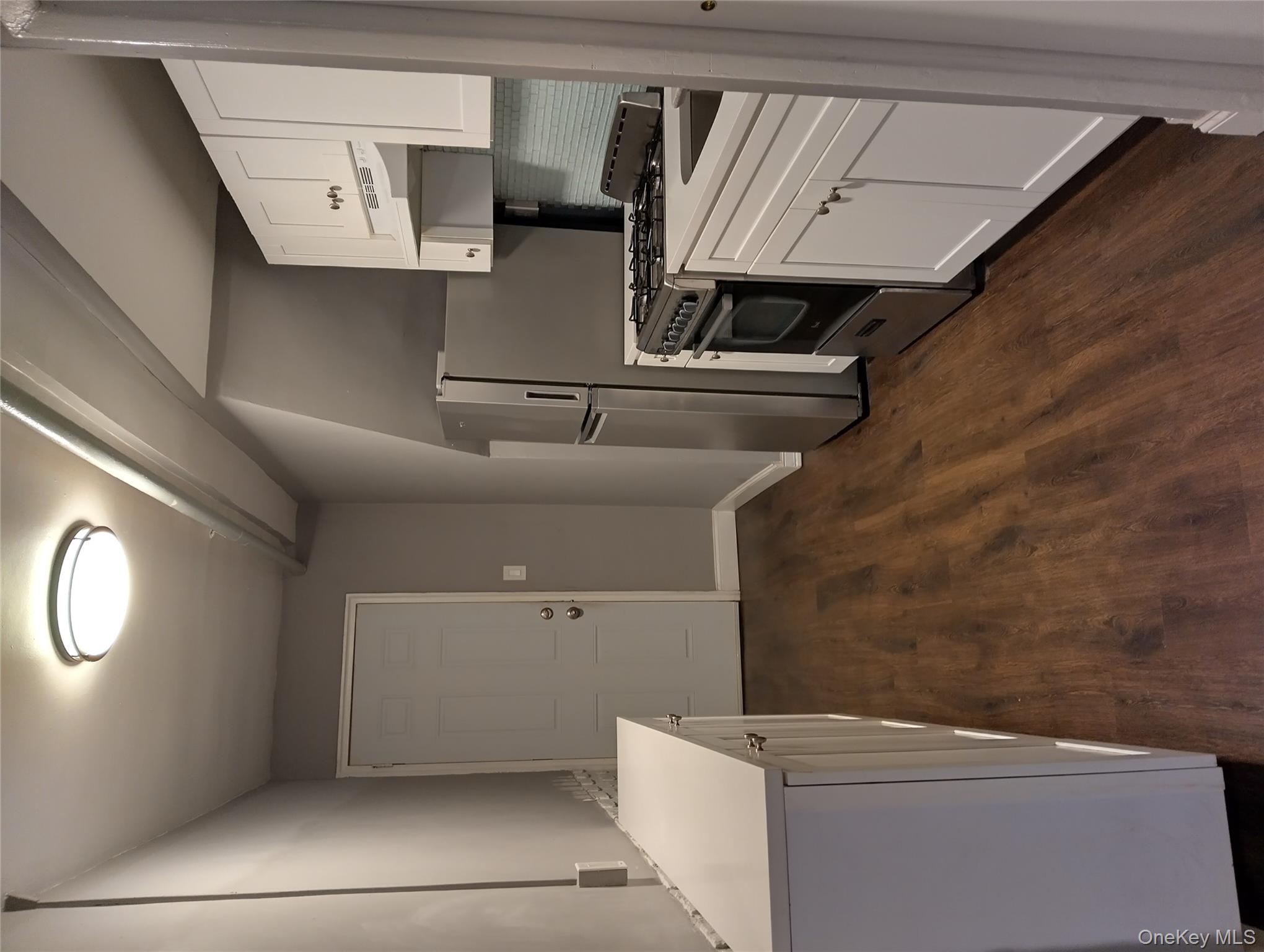 #6 photo, 1042 E 233rd Street, ब्रोंक्स Bronx , NY 10466