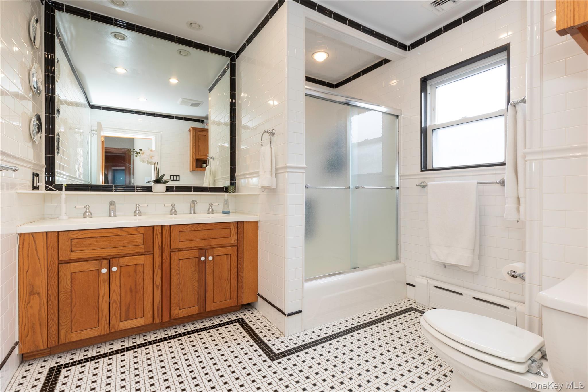 #19 photo, 77 Buckley Street, Bronx , NY 10464