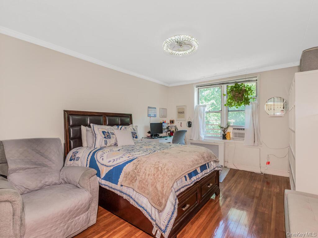 #7 photo, 6535 Broadway, Bronx , NY 10471