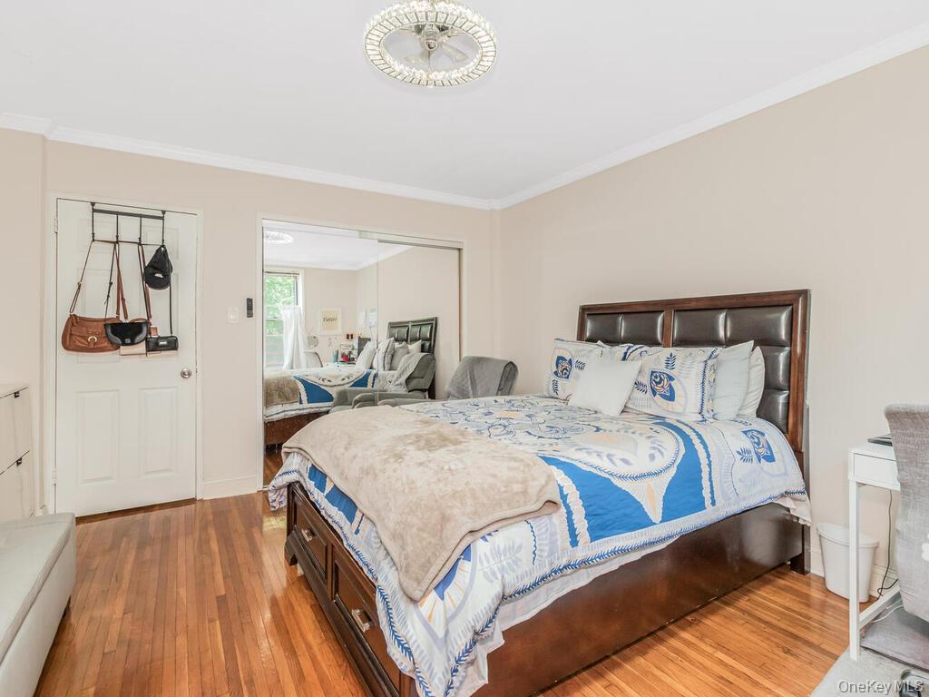 #8 photo, 6535 Broadway, Bronx , NY 10471