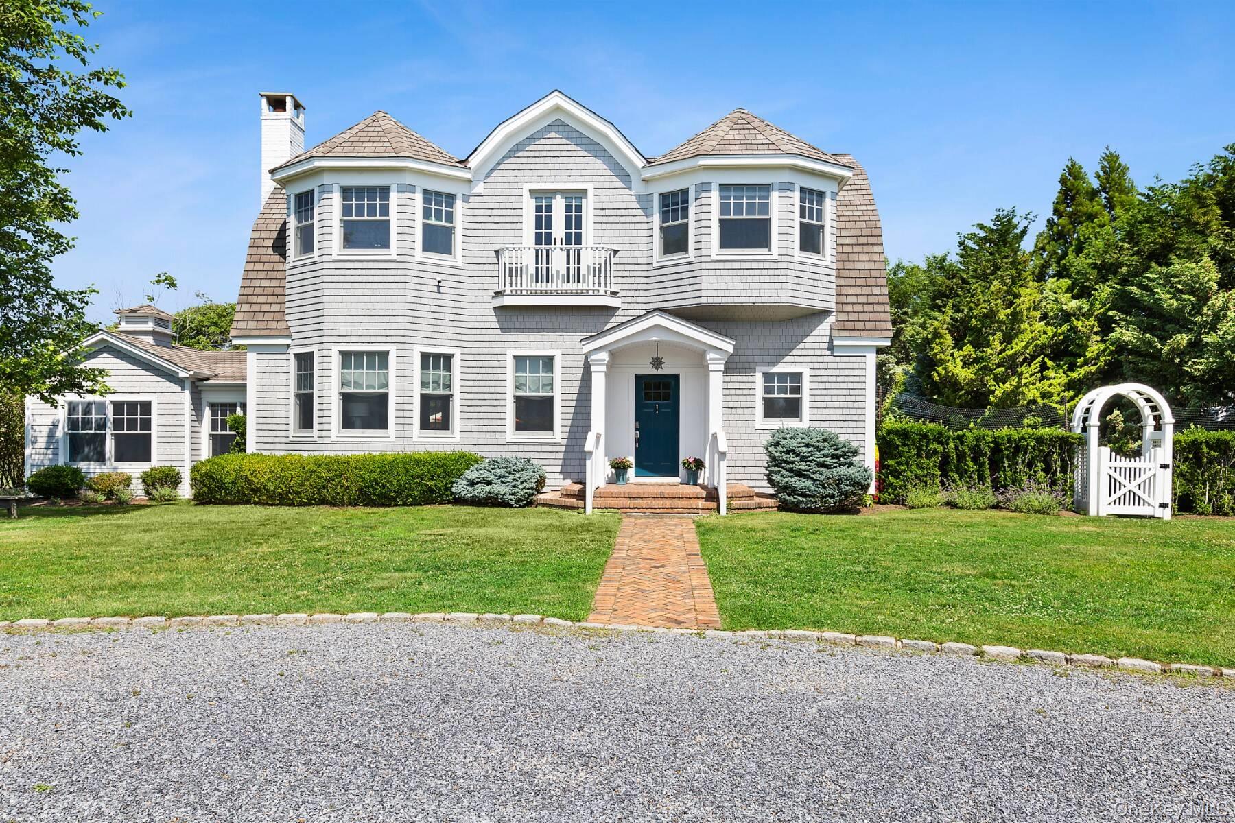 #1 photo, 30 Exchange Place, Westhampton Beach , NY 11978