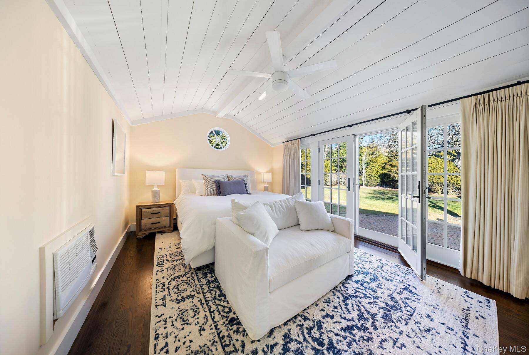 #20 photo, 30 Exchange Place, Westhampton Beach , NY 11978