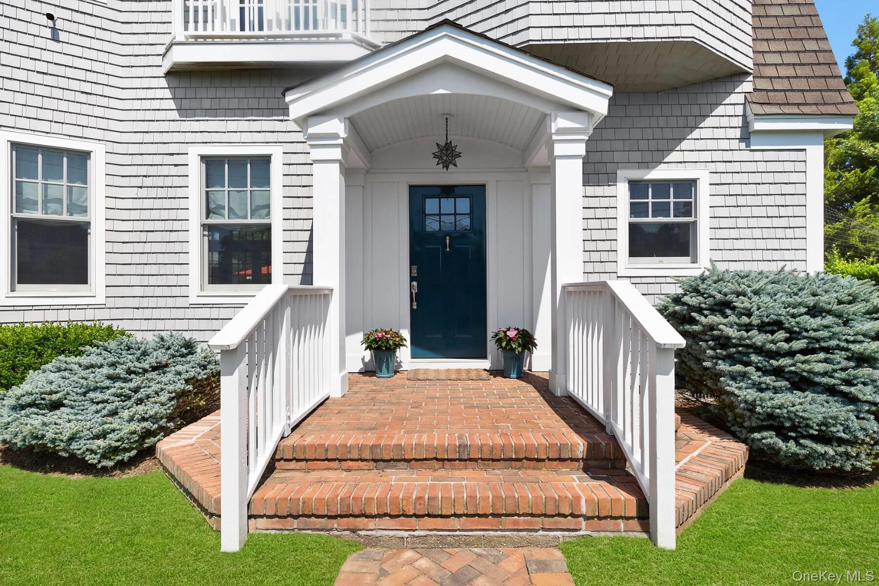 #4 photo, 30 Exchange Place, Westhampton Beach , NY 11978