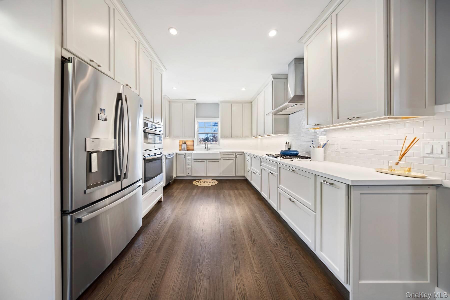 #9 photo, 30 Exchange Place, Westhampton Beach , NY 11978