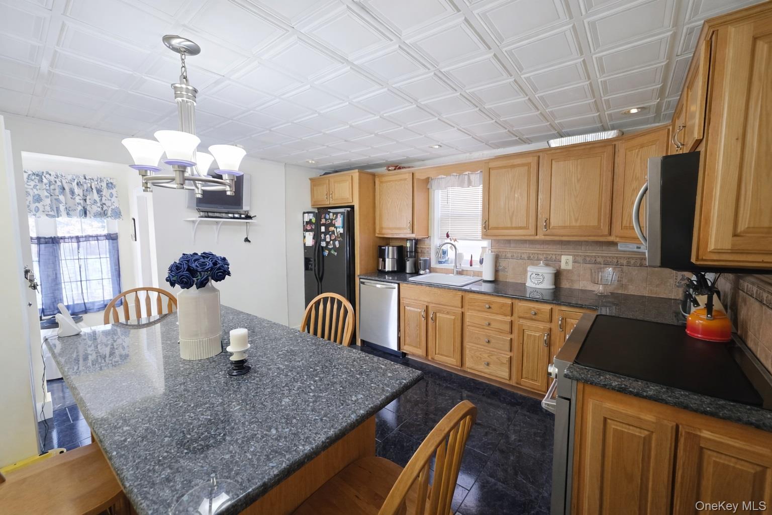 #3 photo, 2725 Fenton Avenue, Bronx , NY 10469