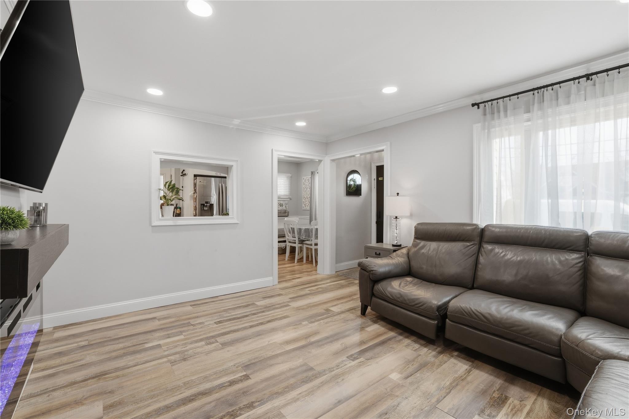 #5 photo, 215 Monroe Street, Franklin Square , NY 11010