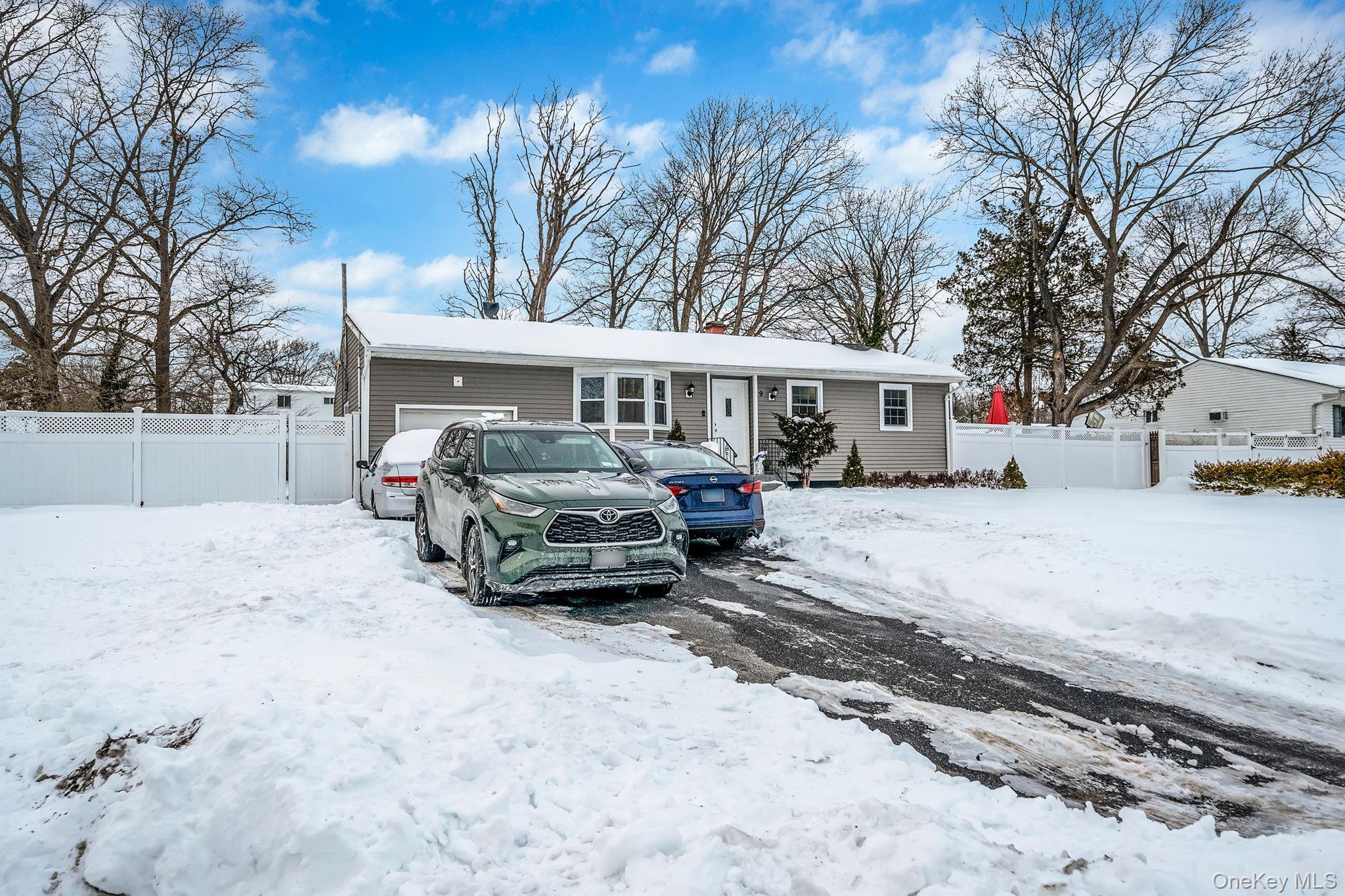 #2 photo, 9 Amfer Court, Bay Shore , NY 11706