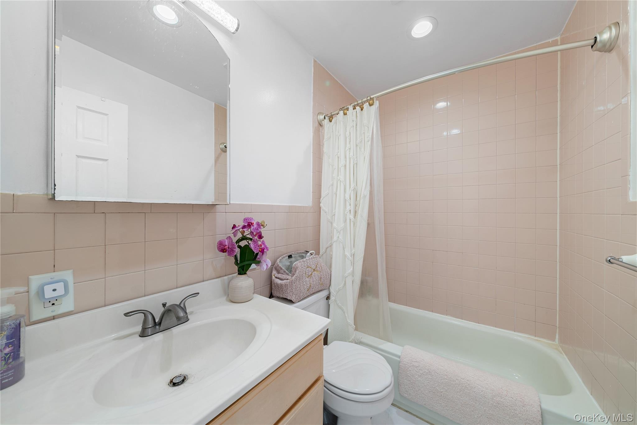 #18 photo, 11 Locust Avenue, Coram , NY 11727