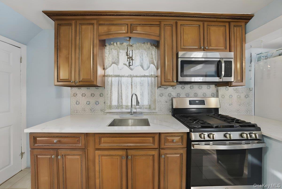 #7 photo, 96 Gordon Street, Yonkers , NY 10701