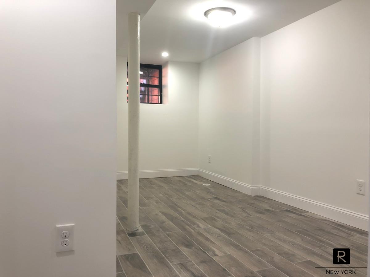 #9 photo, Glendale, Glendale , NY 11385